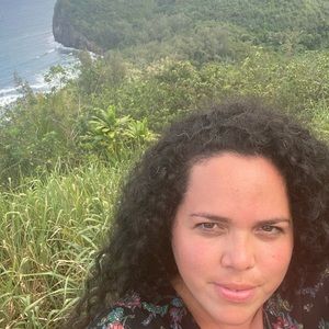 Meet your Posher, Paola